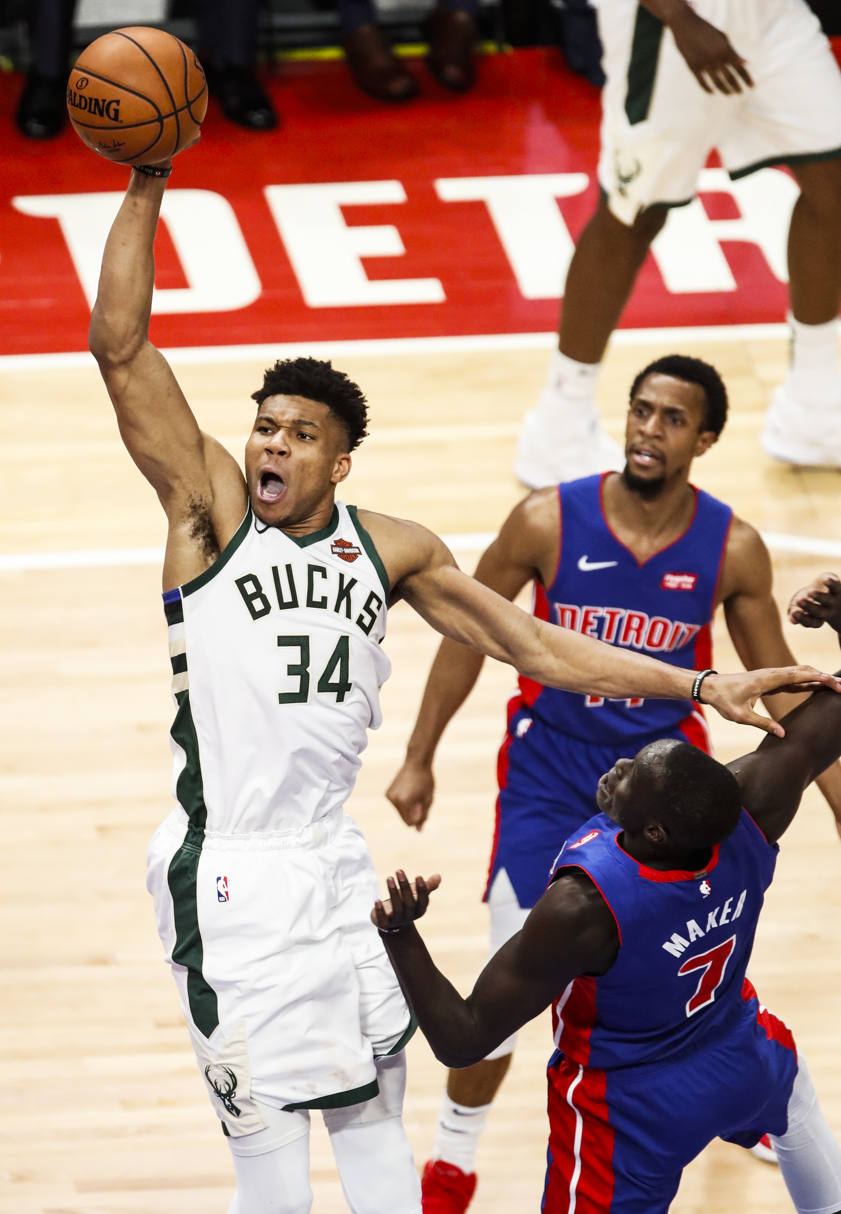 关于马德里竞技士气爆棚，年终总决赛季后赛遇上密尔沃基雄鹿，目标明确直指晋级的信息